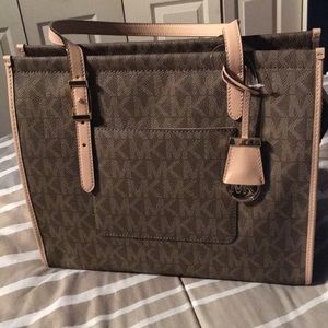 Michael Kors Darien tote